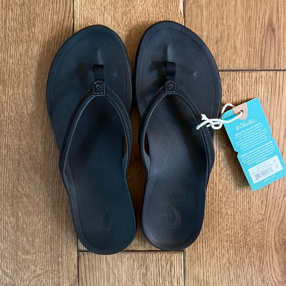 New with tags flip flops